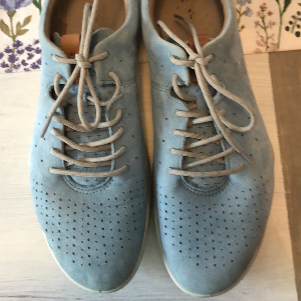 Ecco blue leather sneakers